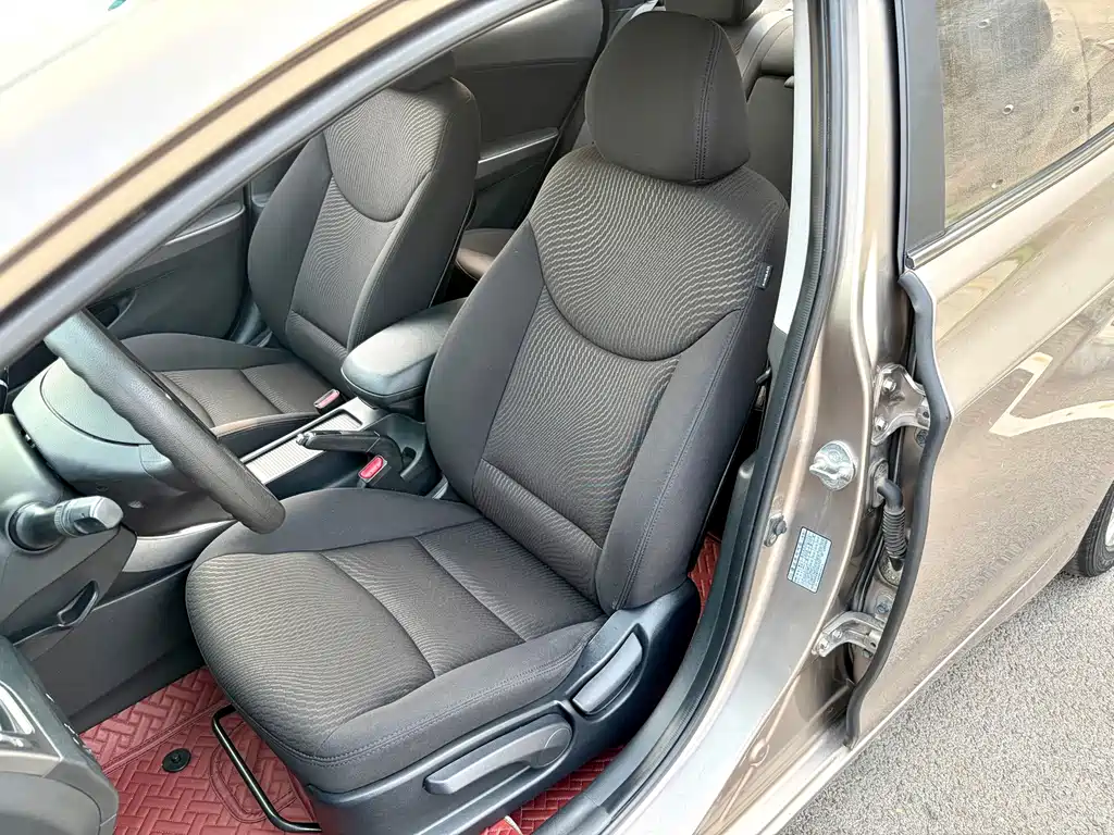 Hyundai Elantra Langdong — миниатюра 24