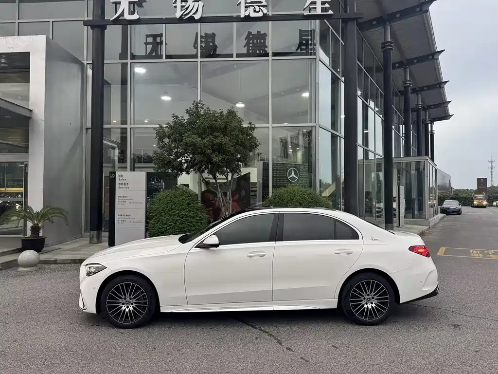 Mercedes-Benz C-Class — миниатюра 4