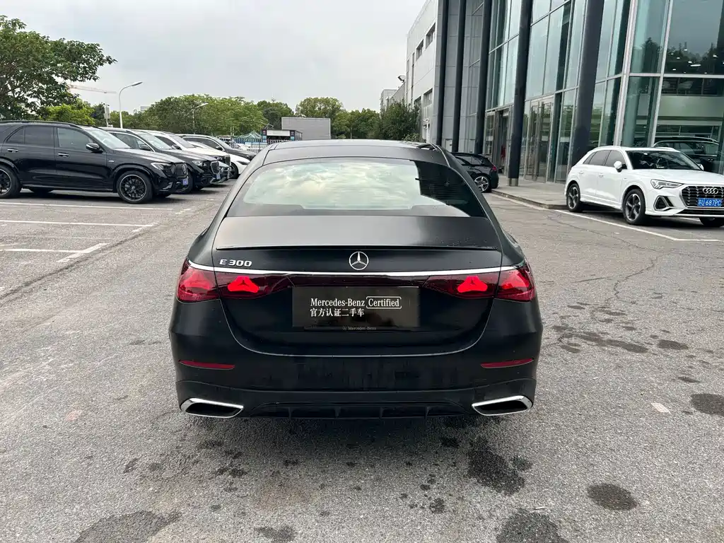 Mercedes-Benz E-Class (Import) — миниатюра 6