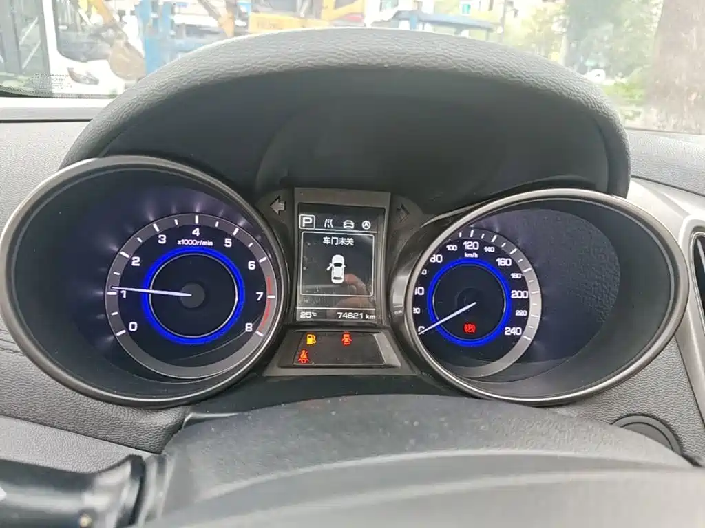 Changan Eado XT — миниатюра 12