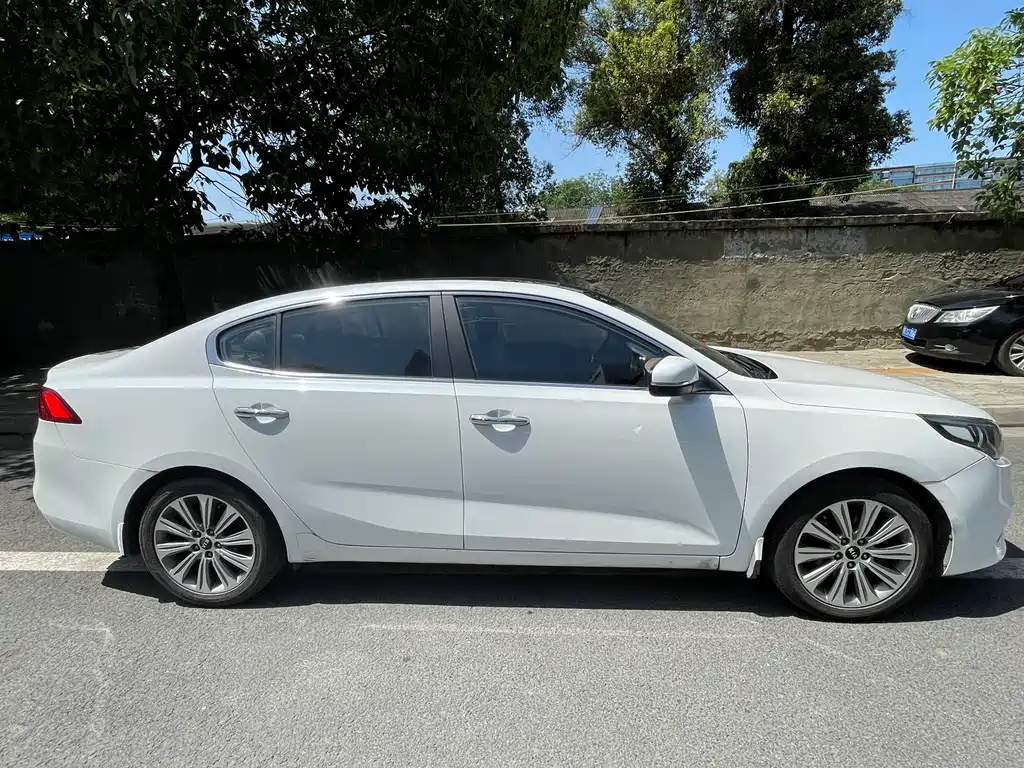 Kia K4 2015 1.8L AT GLS Special