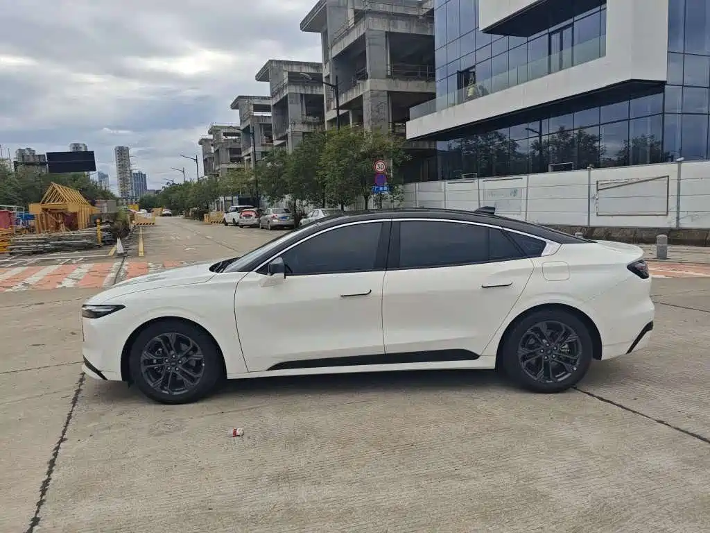 Ford Mondeo — миниатюра 4