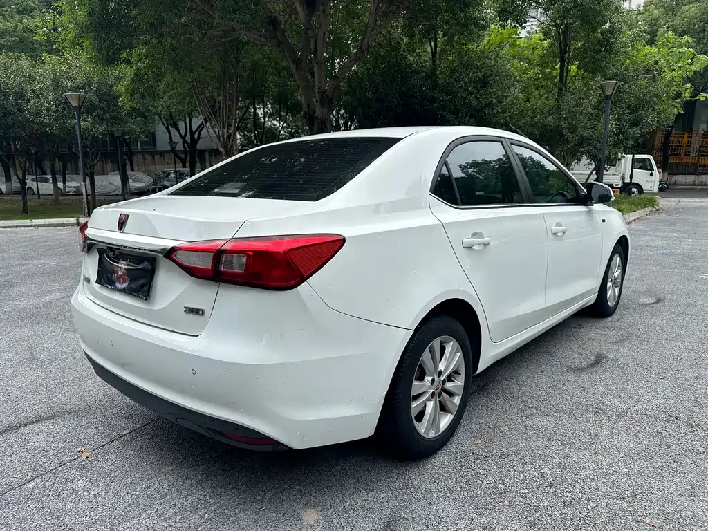 Roewe 360 — миниатюра 6