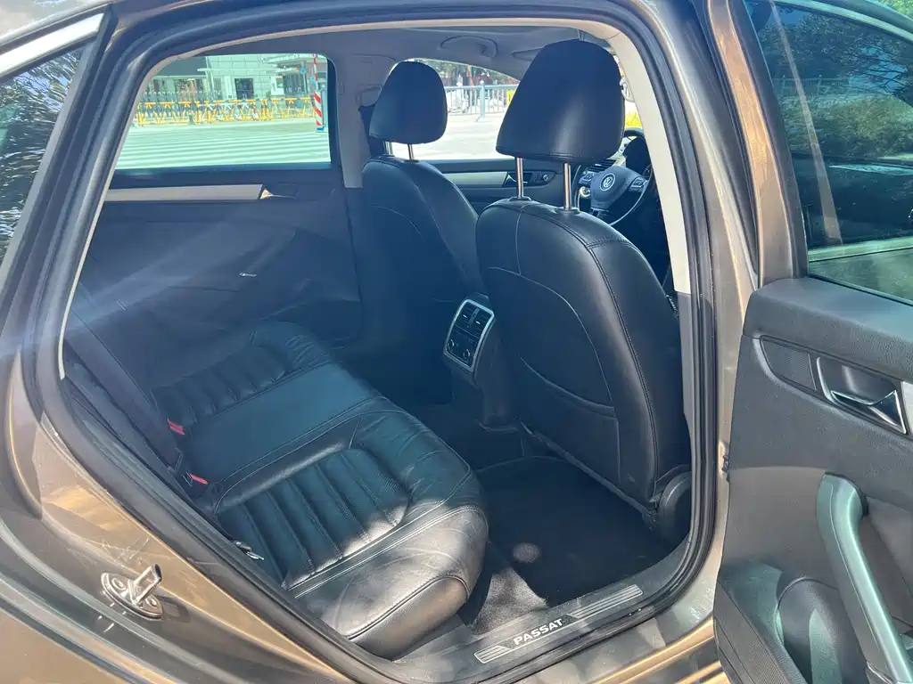 Volkswagen Passat — миниатюра 14