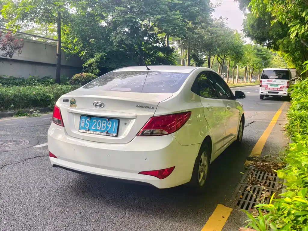 Hyundai Verna — миниатюра 4