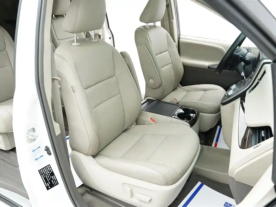 Toyota Sienna — фотографии объявления, Фото 28