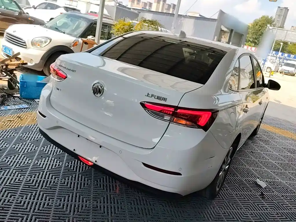 Buick Excelle — миниатюра 7