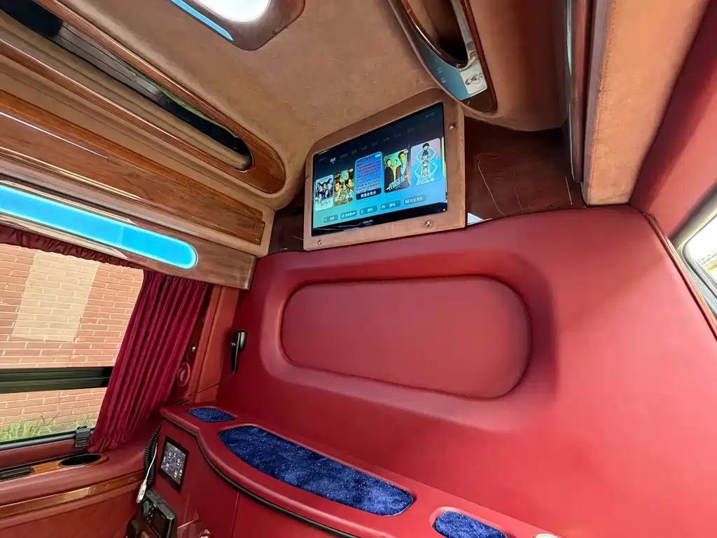 GMC Savana — миниатюра 19