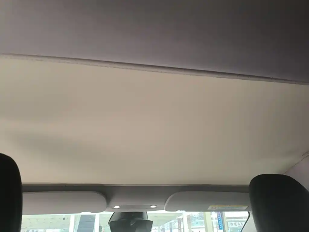 Tesla Model 3 — миниатюра 18