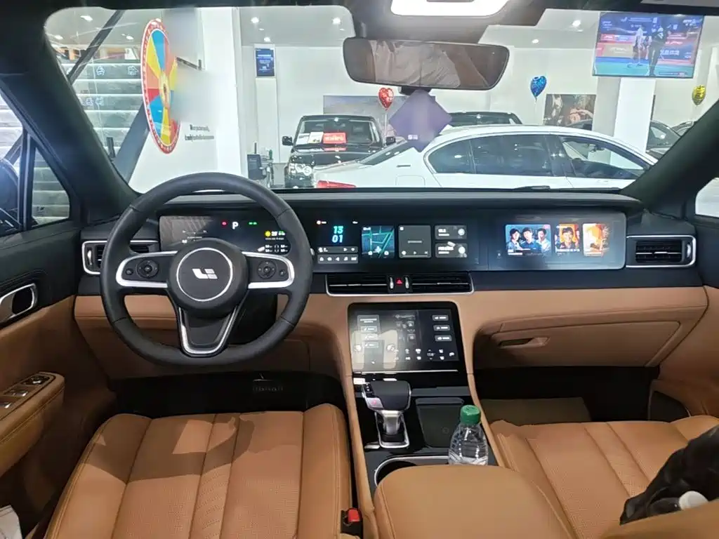 Li Auto Li ONE — миниатюра 10