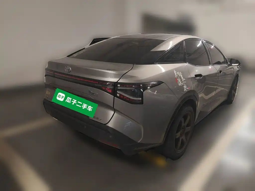 Toyota bZ3 — миниатюра 6