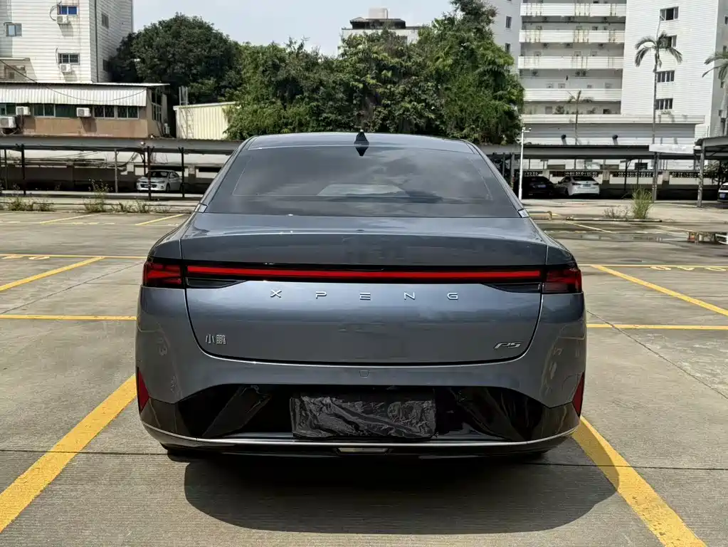 XPeng P5 — миниатюра 5