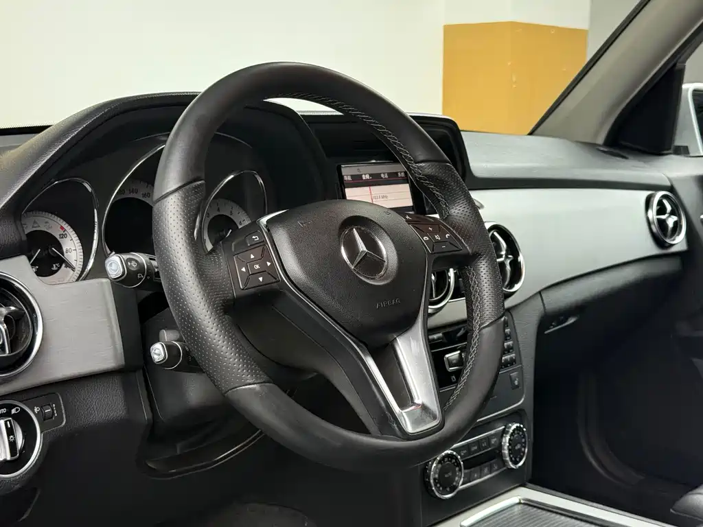 Mercedes-Benz GLK-Class — миниатюра 8