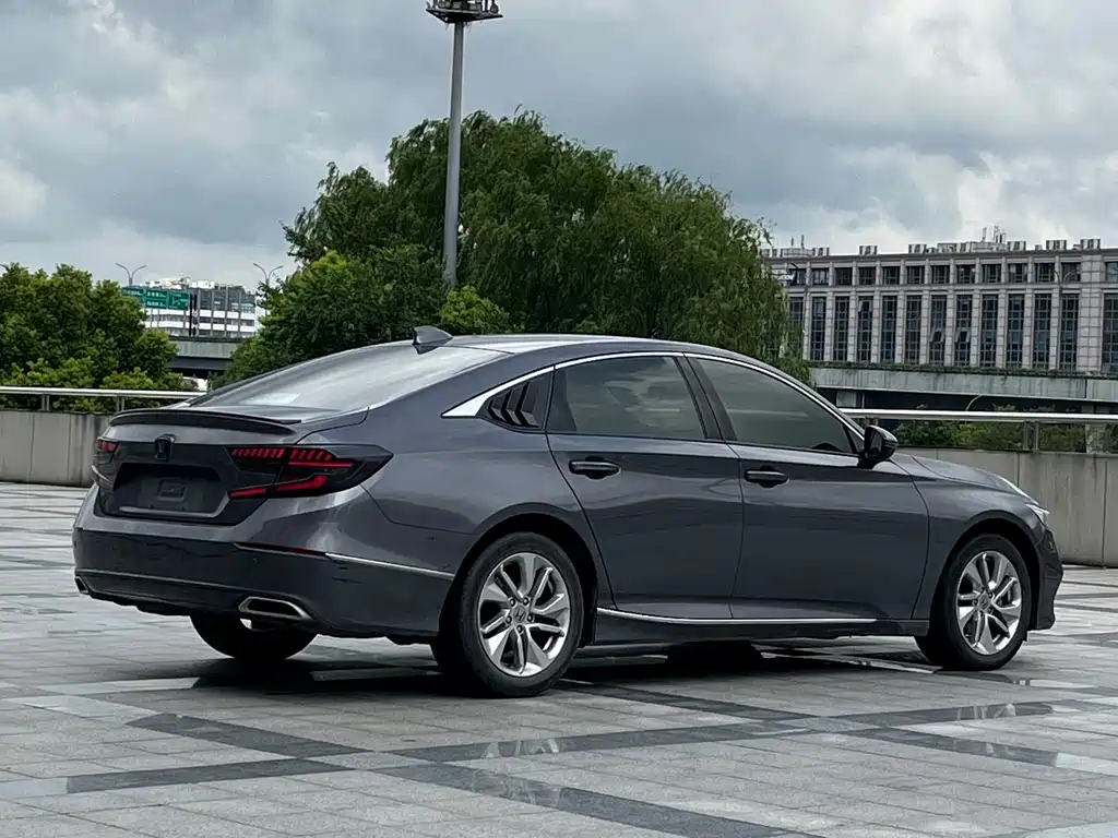 Honda Accord — миниатюра 4