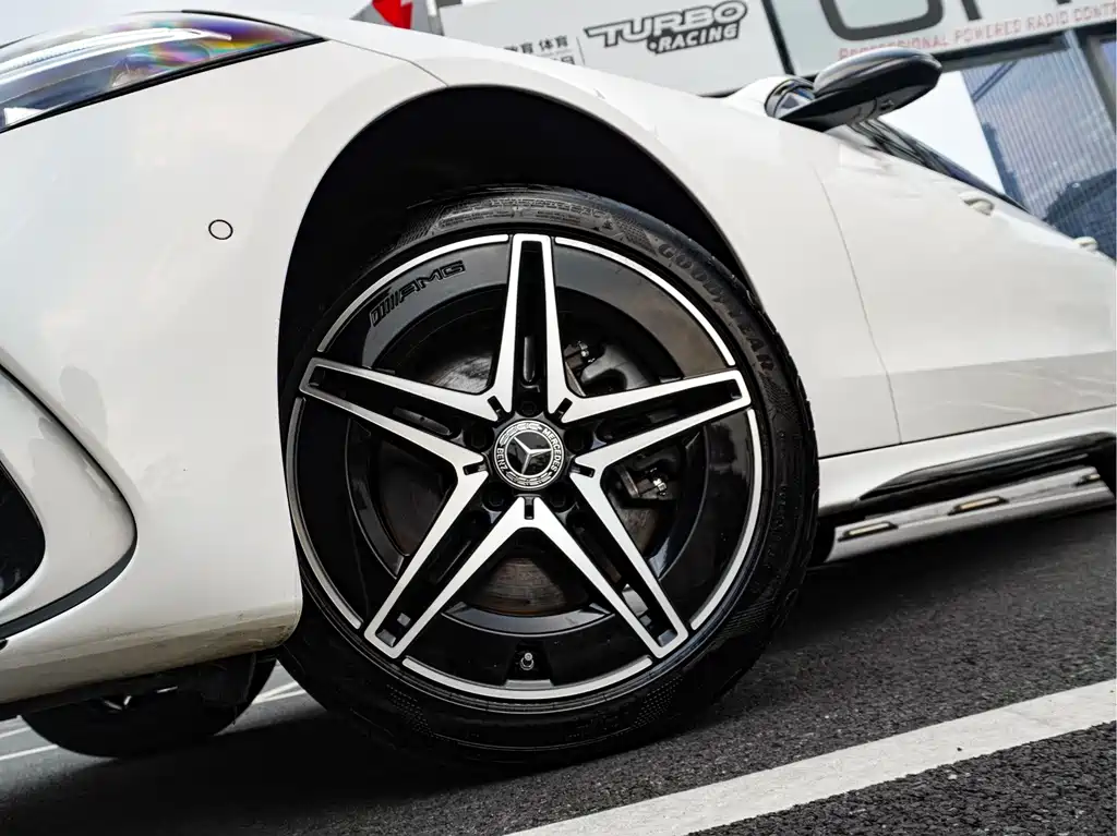 Mercedes-Benz C-Class — миниатюра 4
