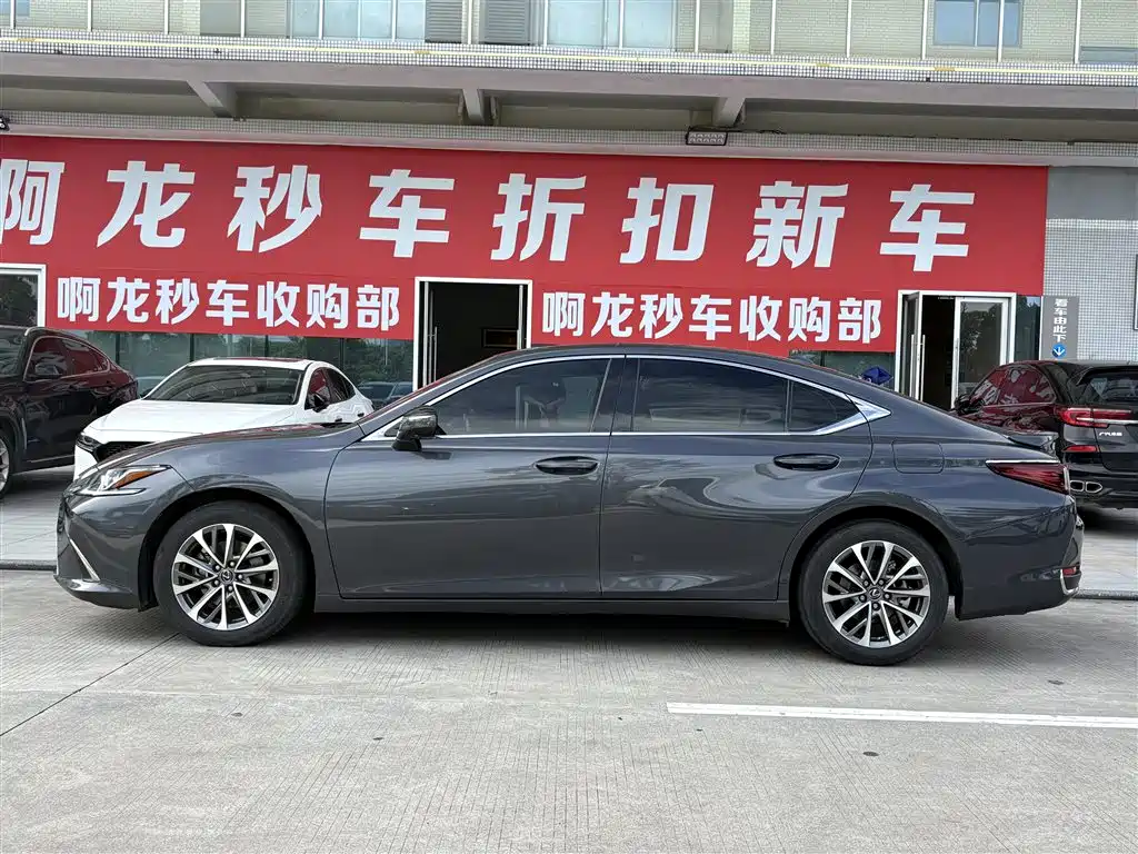 Lexus ES — миниатюра 3
