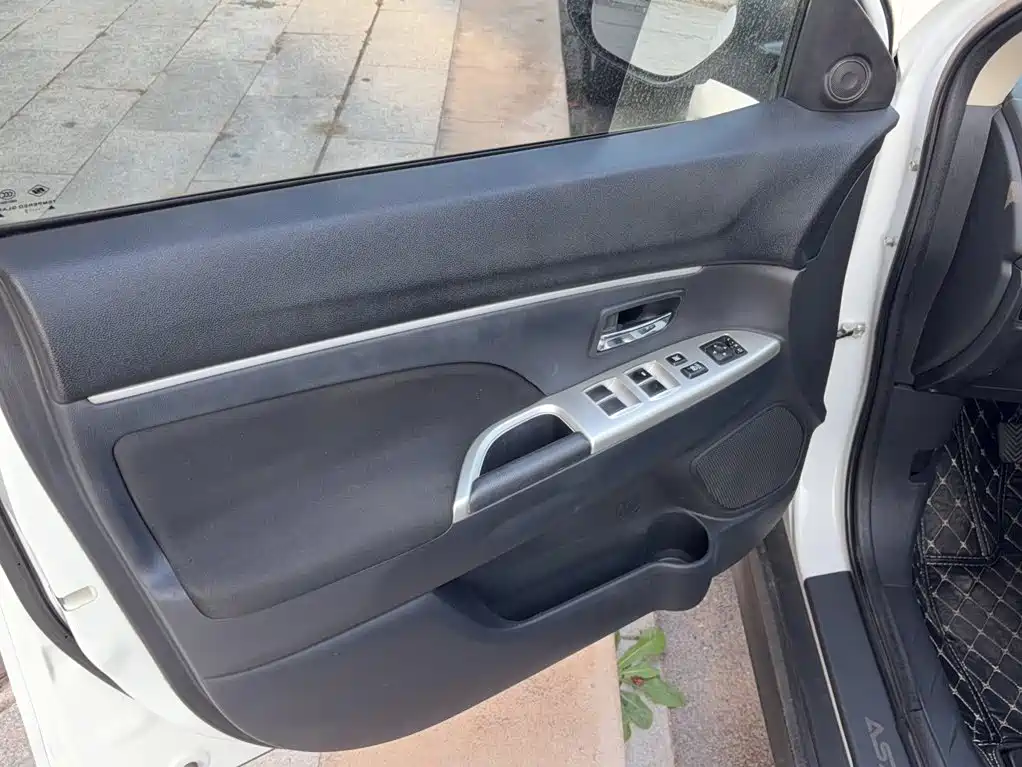 Mitsubishi ASX — миниатюра 11