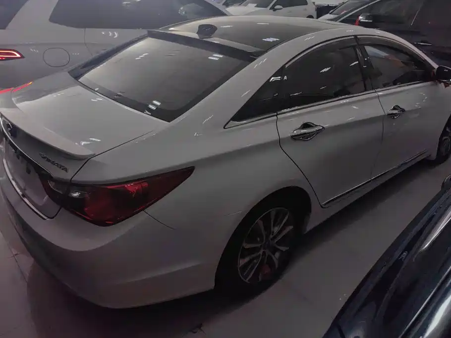 Hyundai Sonata — миниатюра 3