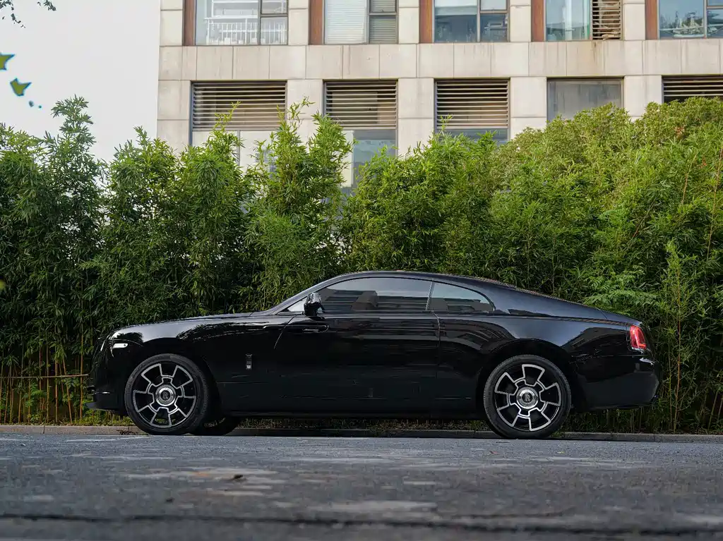 Rolls-Royce Wraith — миниатюра 3