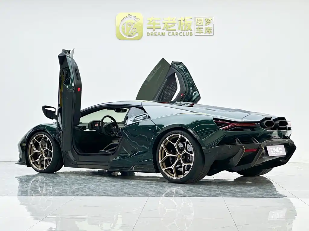 Lamborghini Revuelto — миниатюра 6