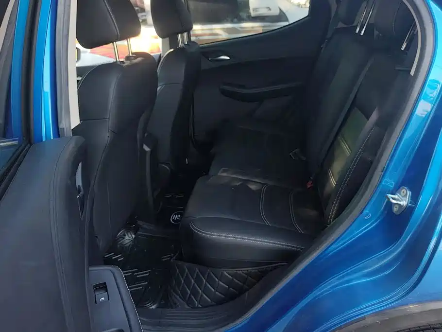 BYD Yuan EV — миниатюра 11