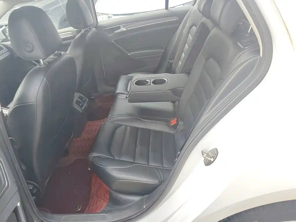 Volkswagen Golf — миниатюра 17