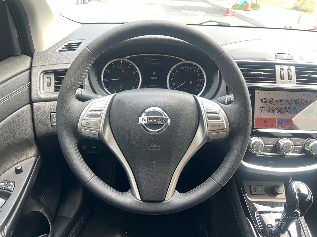 Nissan Tiida — миниатюра 19