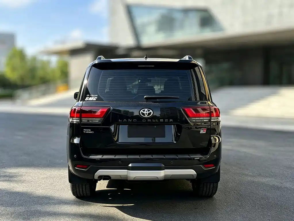Toyota Land Cruiser — миниатюра 7