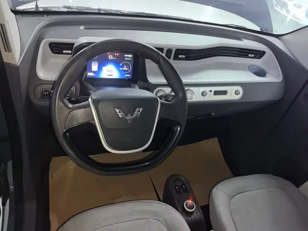 Wuling MINIEV — миниатюра 10