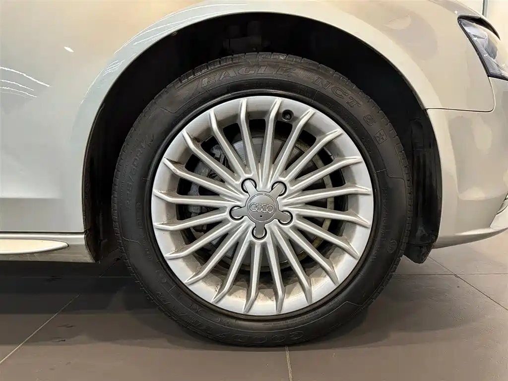 Audi A4L — миниатюра 16