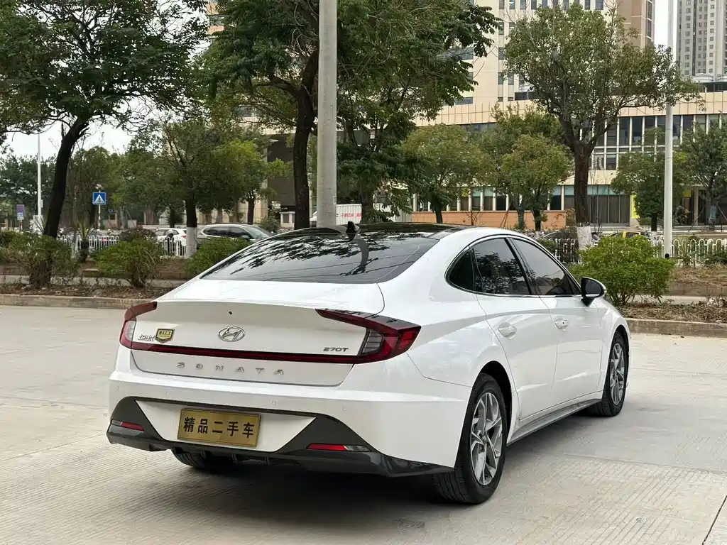 Hyundai Sonata — миниатюра 9