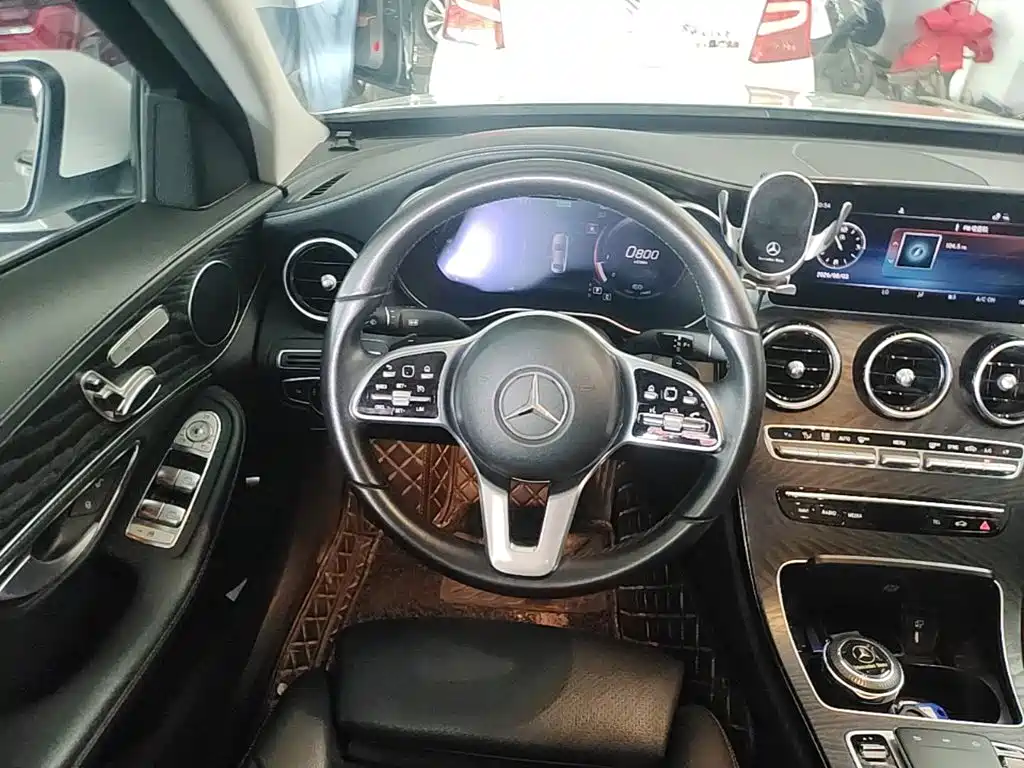 Mercedes-Benz C-Class — миниатюра 11