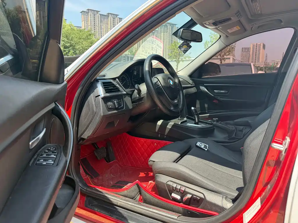 BMW 3 Series — миниатюра 4