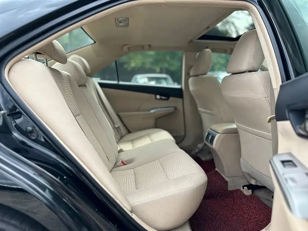 Toyota Camry — миниатюра 15
