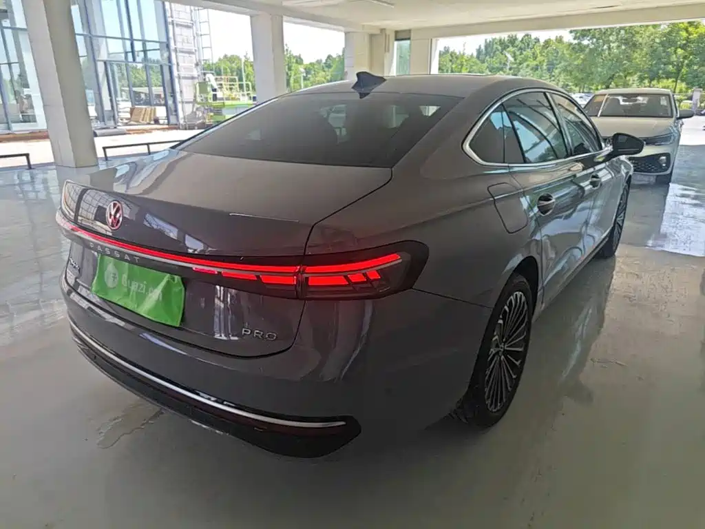 Volkswagen Passat — миниатюра 7