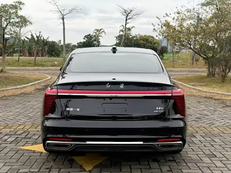Hongqi Hongqi H5 — миниатюра 9
