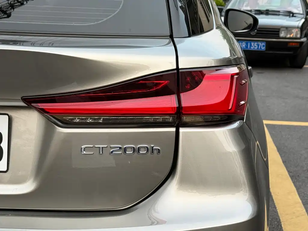 Lexus CT — миниатюра 15