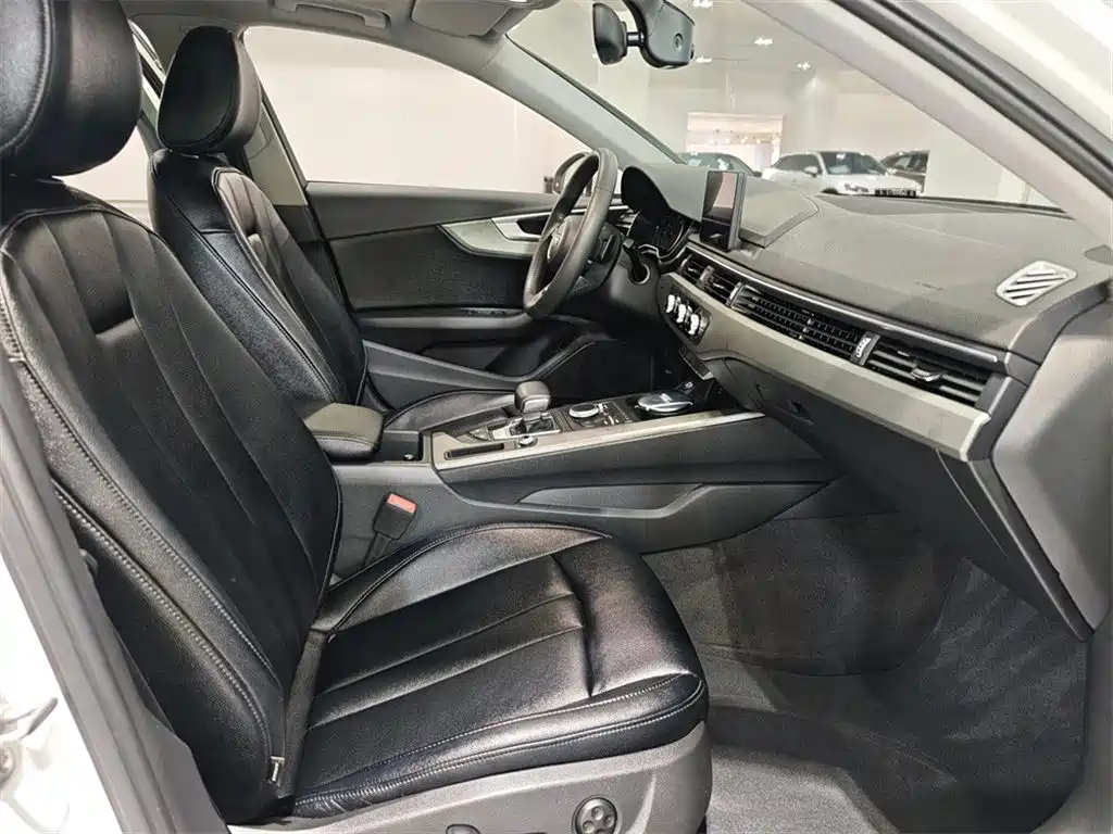 Audi A4L — миниатюра 12