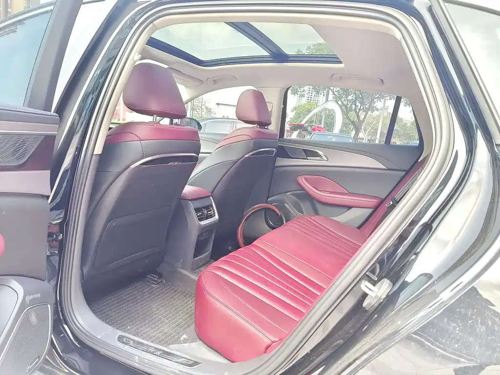 Hongqi Hongqi H5 — миниатюра 7