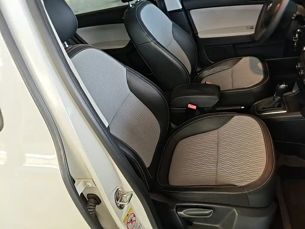 Skoda Yeti — миниатюра 25