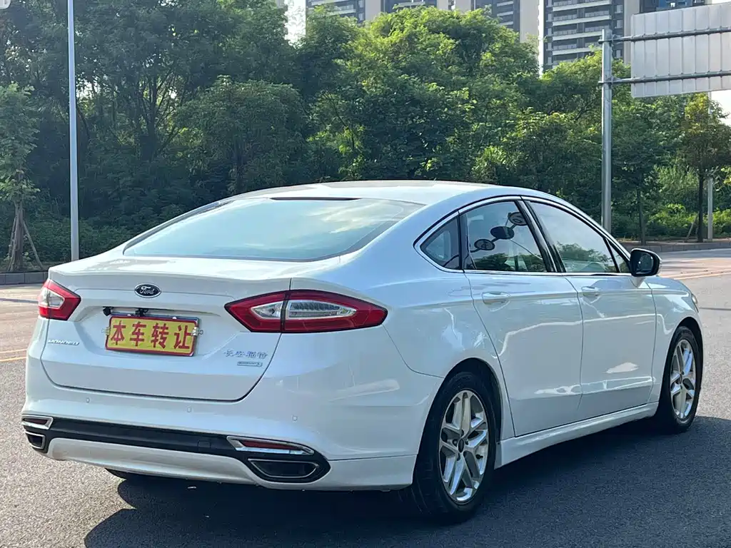 Ford Mondeo — миниатюра 7