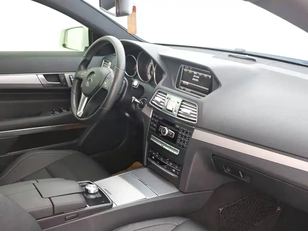Mercedes-Benz E-Class (Import) — миниатюра 13