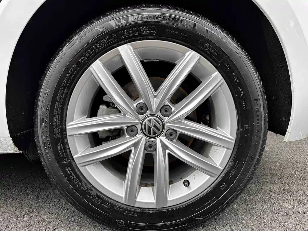Volkswagen Golf — миниатюра 4