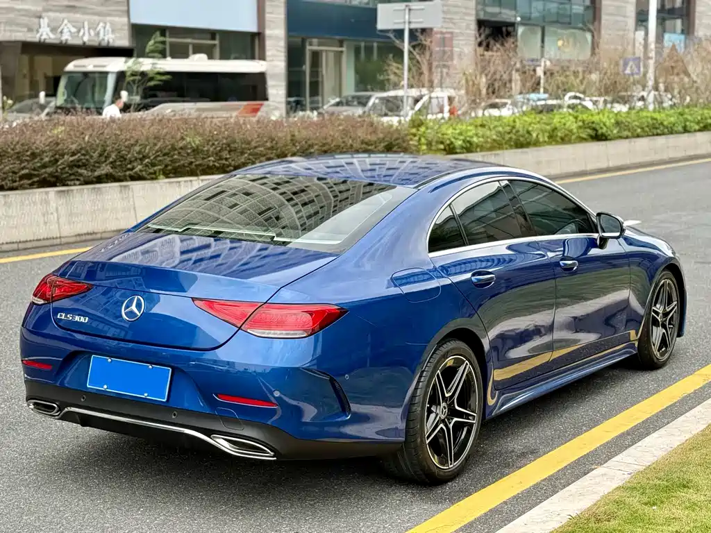 MERCEDES-BENZ CLS
