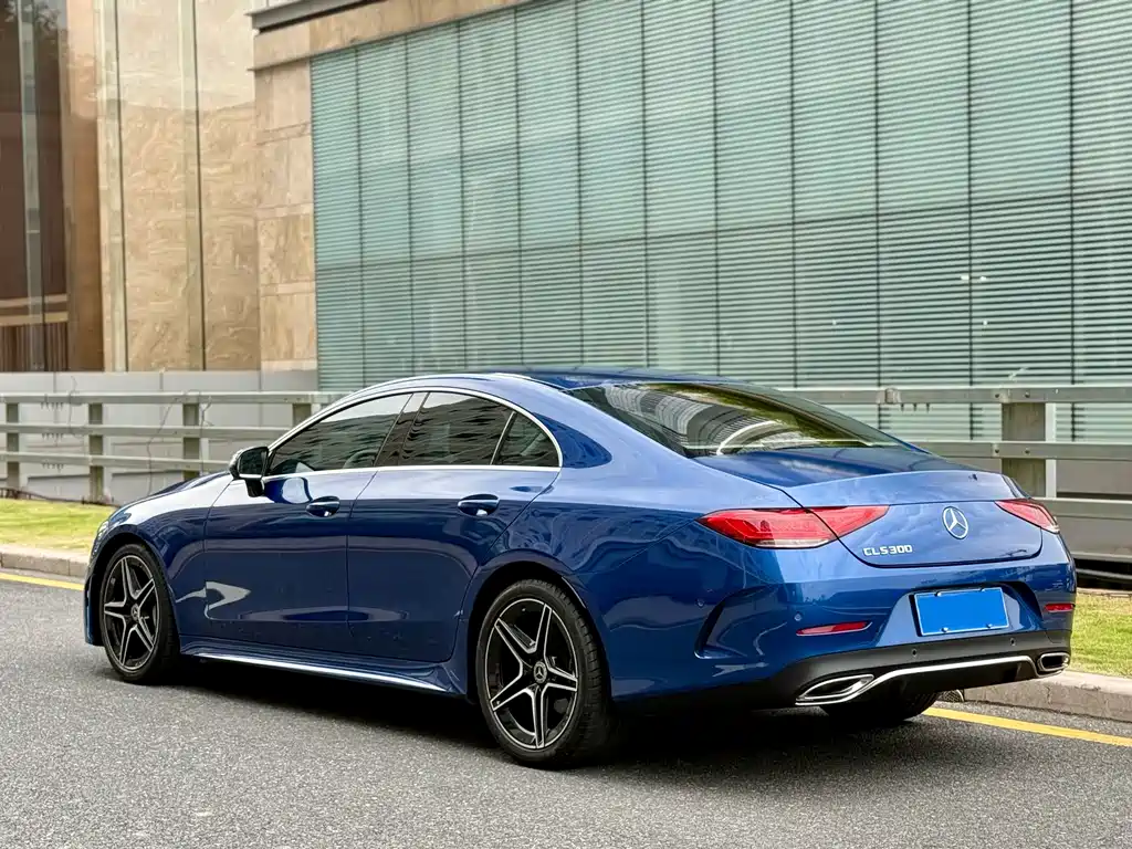 MERCEDES-BENZ CLS