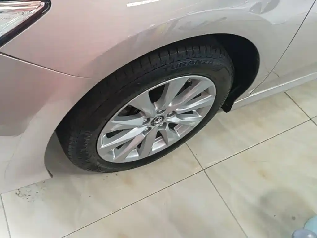 Toyota Camry — миниатюра 23