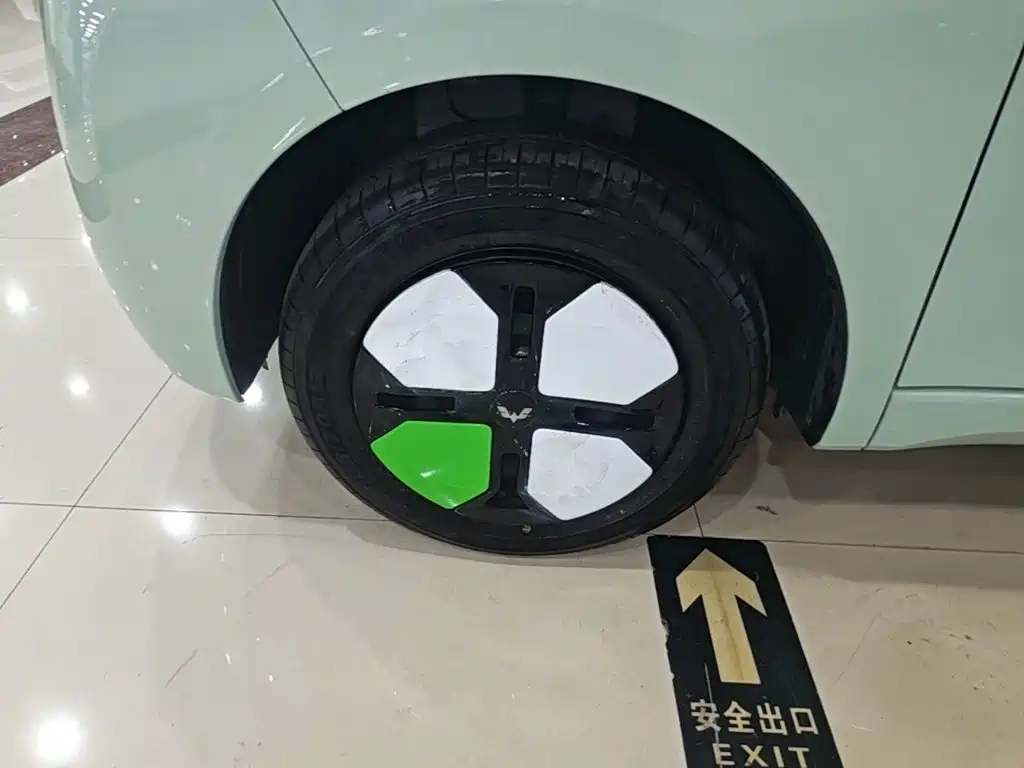 Wuling MINIEV — миниатюра 23