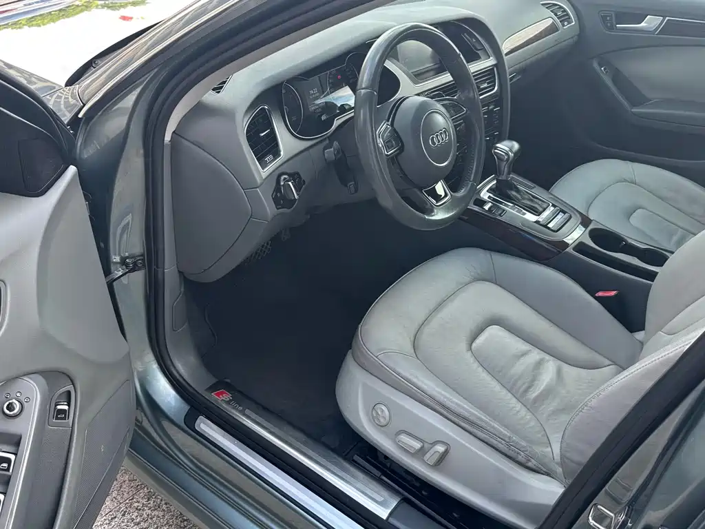 Audi A4L 2013 35 TFSI AT Comfort