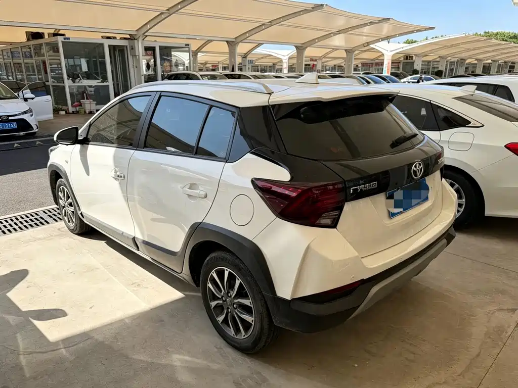 Toyota Yaris L — миниатюра 11