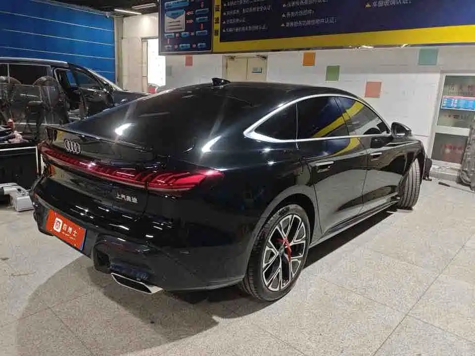 Audi A5L — миниатюра 4